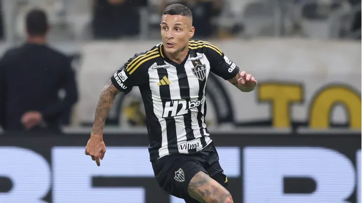 Guilherme Arana ainda não completou sete jogos neste Brasileirão Betano