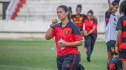 Regiane Santos foi desligada do comando do elenco feminino do Sport - Foto: Tiago Pavão/ Sport Recife