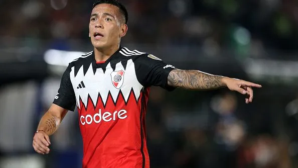 Esequiel Barco pelo River Plate. Foto: Christian Alvarenga/Getty Images