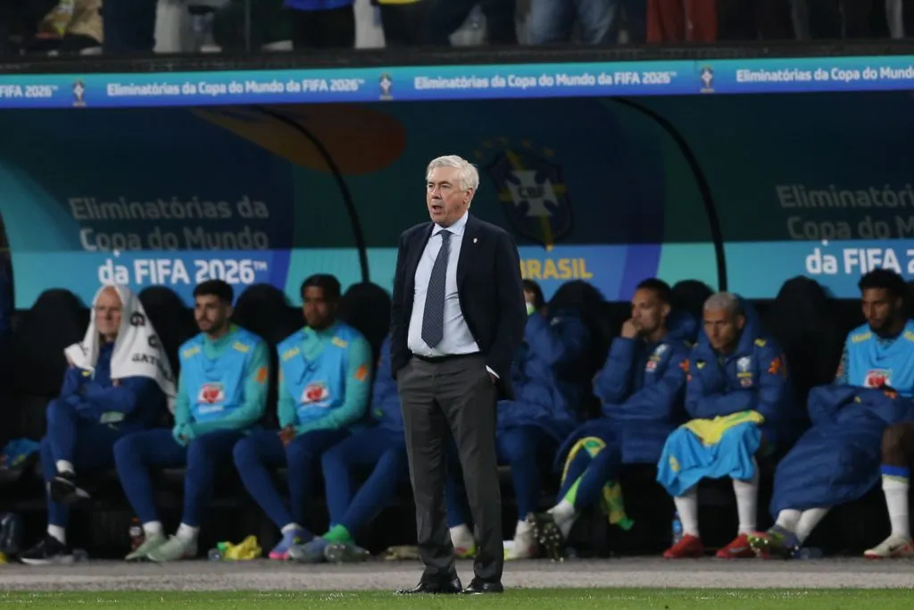 Ancelotti pode comandar seu primeiro jogo no Maracanã – Foto: Marlon Costa/AGIF