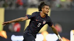 Damion Downs cobrou a última penalidade e garantiu a vaga dos Estados Unidos nas semifinais