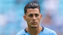 Cristian Pavón durante partida do Brasileirão Betano de 2025.