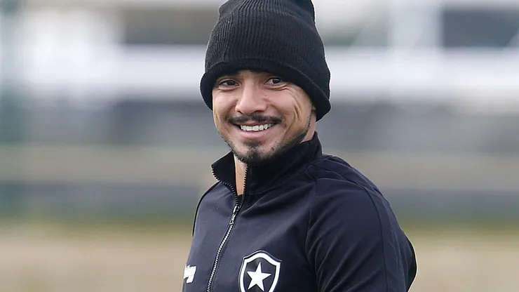 Rafael fez questão de provocar Lyanco, do Atlético-MG.