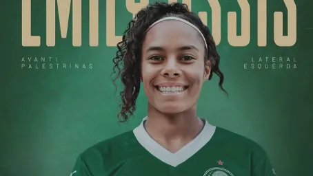Anúncio de contratação da lateral Emily Assis no Palmeiras
