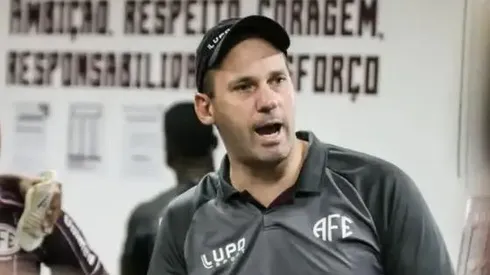 Leo Mendes é o novo treinador da Ferroviária. Foto: Tiago Pavini/Ferroviária SA