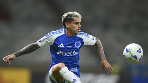 Fagner e mais quatro jogadores do Cruzeiro já podem assinar pré-contrato com outra equipe (Photo by Pedro Vilela/Getty Images)