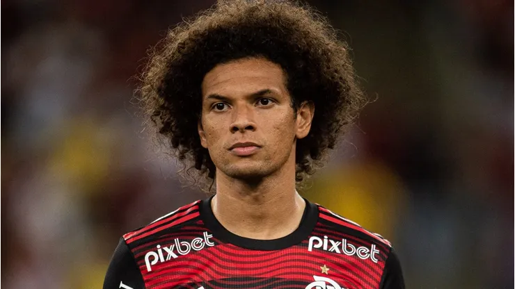 No Brasil, Arão se destacou no Flamengo