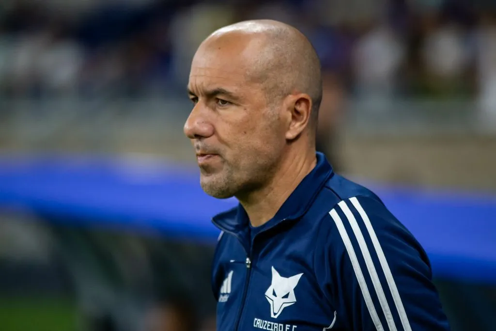 Leonardo Jardim pode perder jogador no ataque para sequência da temporada. Foto: Fernando Moreno/AGIF