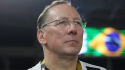 Nome de Pedro Caixinha agrada Textor como possível substituto de Paiva no Botafogo.