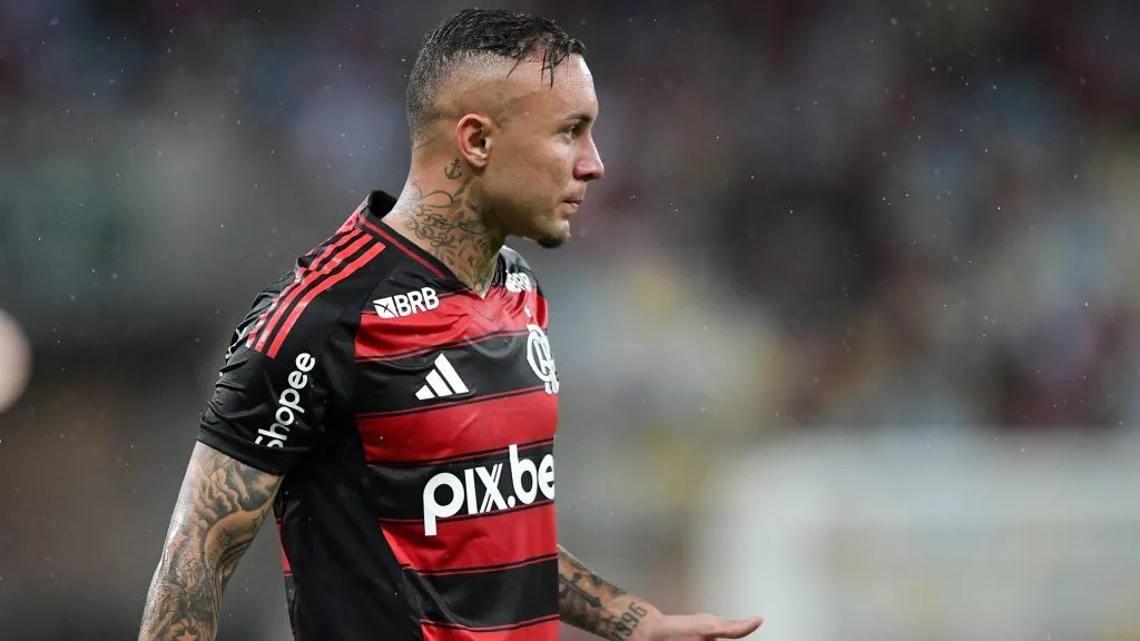 Everton Cebolinha durante partida. Foto: Thiago Ribeiro/AGIF