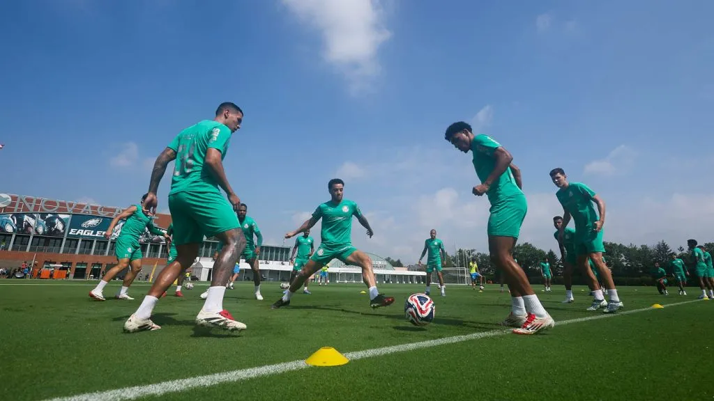 Os jogadores da SE Palmeiras, durante treinamento, no CT do Philadelphia Eagles. (Foto: Cesar Greco/Palmeiras/by Canon)