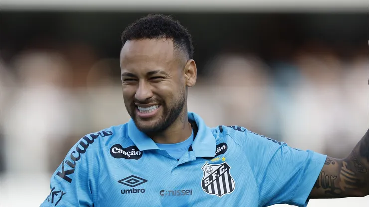 - Atacante Neymar