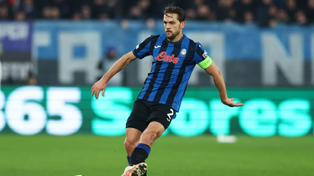 Tolói pelo Atalanta. Foto: Francesco Scaccianoce/Getty Images