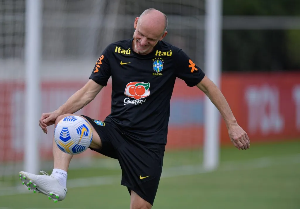 BELO HORIZONTE, BRAZIL – JANUARY 29: Cláudio Taffarel goalkeeper coach and former Brazilian football team player controls the ball during a training session at Toca da Raposa II on January 29, 2022 in Belo Horizonte, Brazil. Brazil faces Paraguay on February 1st as part of the South American FIFA World Cup Qualifiers for Qatar 2022 at the Mineirão stadium in Belo Horizonte, Brazil. (Photo by Pedro Vilela/Getty Images)
