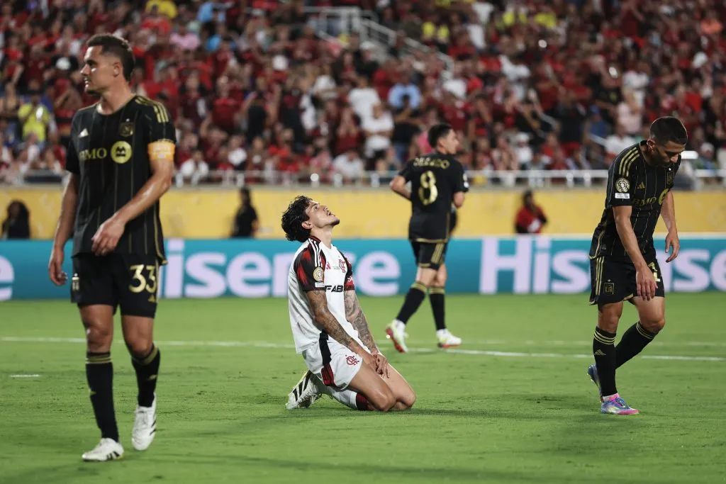 ORLANDO, FLORIDA – JUNE 24: Pedro #9 of CR Flamengo reacts after a missed attempt on goal during the FIFA Club World Cup 2025 group D match between Los Angeles Football Club and CR Flamengo at Camping World Stadium on June 24, 2025 in Orlando, Florida. (Photo by Dan Mullan/Getty Images)