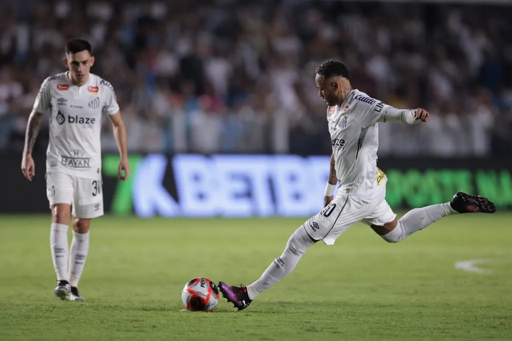 SP – SANTOS – 05/02/2025 – PAULISTA 2025, SANTOS X BOTAFOGO-SP – Neymar Jr. jogador do Santos durante partida contra o Botafogo-SP no estadio Vila Belmiro pelo campeonato Paulista 2025. Foto: Ettore Chiereguini/AGIF