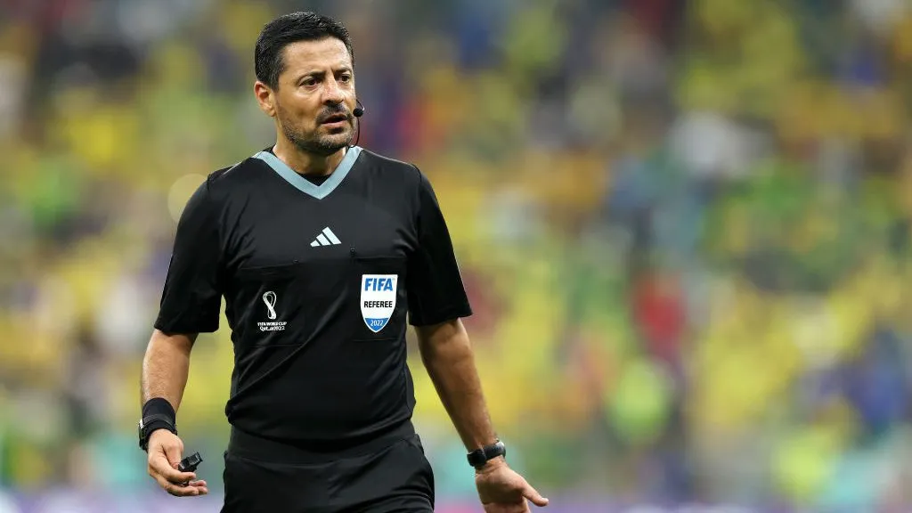 Alireza Faghani foi o escolhido pela FIFA para Palmeiras x Chelsea-ING. Foto: Francois Nel/Getty Images.