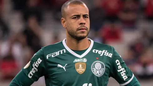 Com contrato até dezembro, Mayke teria recebido sondagens do Vasco.