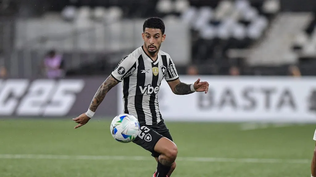Santiago Rodríguez no Botafogo. Foto: Thiago Ribeiro/AGIF
