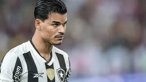 RJ - RIO DE JANEIRO - 12/02/2025 - CARIOCA 2025, FLAMENGO X BOTAFOGO - Danilo Barbosa jogador do Botafogo durante partida contra o Flamengo no estadio Maracana pelo campeonato Carioca 2025. Foto: Thiago Ribeiro/AGIF