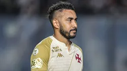 Payet se posiciona pela primeira após deixar o Vasco