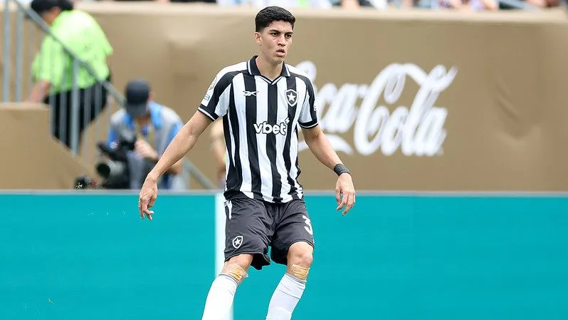Jair em ação pelo Botafogo no Mundial de Clubes. Foto: Vitor Silva/Botafogo