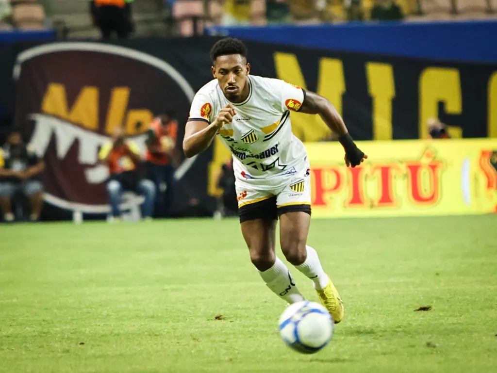 Zagueiro Dantas se destaca pelo Novorizontino e tem tudo para acertar com o Botafogo – Foto: Antonio Pereira/AGIF