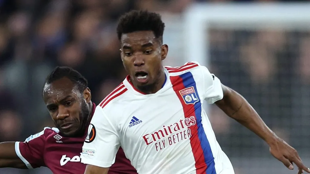 Thiago em ação ainda nos tempos de Lyon. Foto: Eddie Keogh/Getty Images