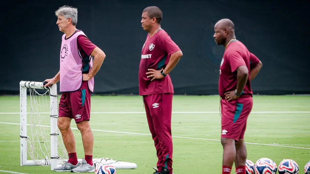 Renato comanda treino do Flu no CT do Charlotte Football – (Foto: Marcelo Gonçalves/Fluminense FC)