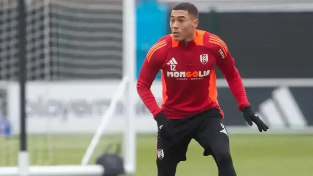 Carlos Vinícius foi oferecido ao Corinthians — Foto: Reprodução/Instagram