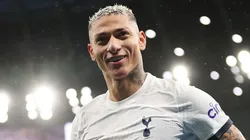 Richarlison deve sair do Tottenham - Foto: Julian Finney/Getty Images.