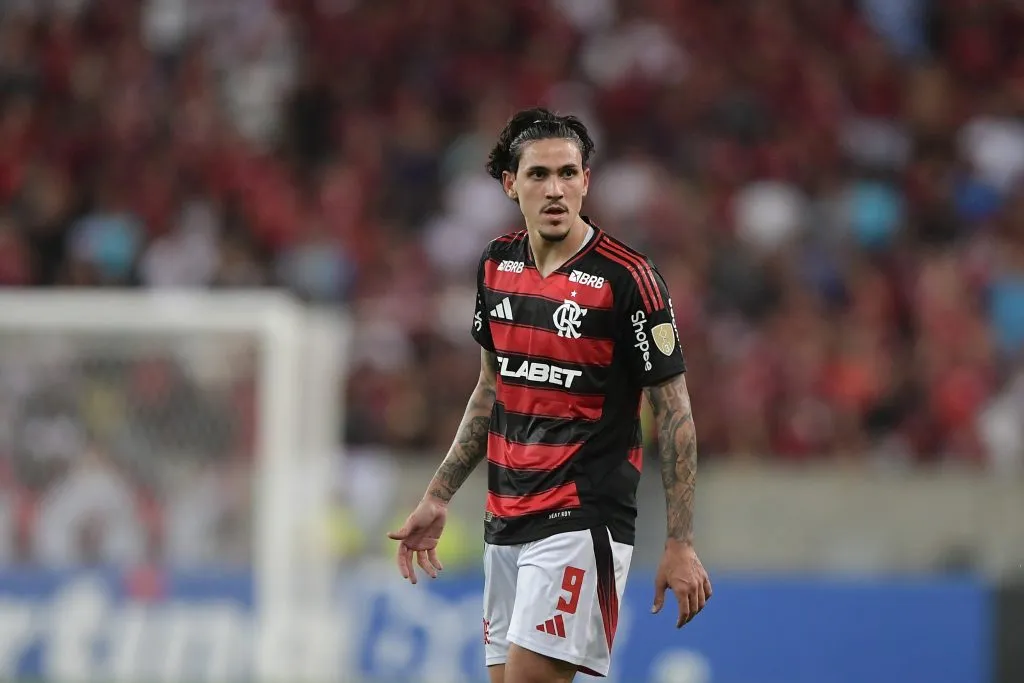 RJ – RIO DE JANEIRO – 28/05/2025 – COPA LIBERTADORES 2025, FLAMENGO X DEPORTIVO TACHIRA – Pedro jogador do Flamengo durante partida contra o Deportivo Tachira no estadio Maracana pelo campeonato Copa Libertadores 2025. Foto: Thiago Ribeiro/AGIF