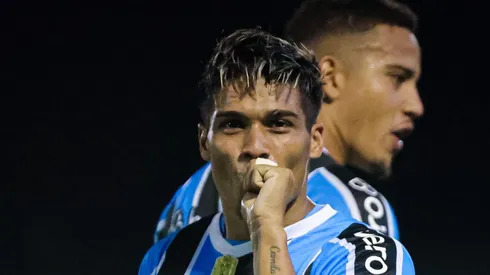 Matías Arezo durante jogo do pelo Tricolor Gaúcho.