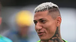 Richarlison durante treinamento da Seleção Brasileira no CT Joaquim Grava.