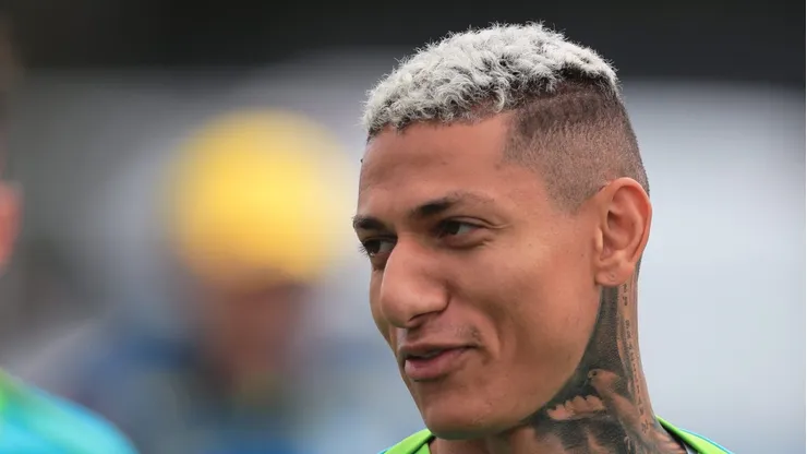 Richarlison durante treinamento da Seleção Brasileira no CT Joaquim Grava.