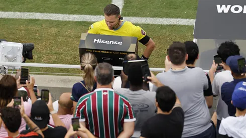 Danny Desmond Makkelie precisou ir ao VAR para invalidar pênalti inexistente contra Flu diante do Al-Hilal