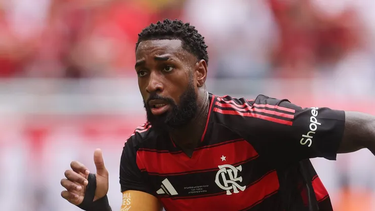 Gerson durante sua última partida pelo Mengo