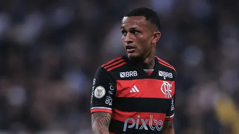 Lateral pode deixar o Rubro-Negro em breve