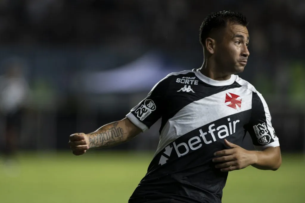 RJ – RIO DE JANEIRO – 16/01/2025 – CARIOCA 2025, VASCO X BANGU – Jean David jogador do Vasco durante partida contra o Bangu no estadio Sao Januario pelo campeonato Carioca 2025. Foto: Jorge Rodrigues/AGIF