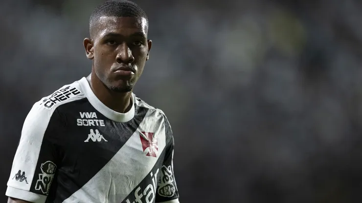 Joia do Vasco, Rayan vive bom momento com Fernando Diniz - Foto: Jorge Rodrigues/AGIF