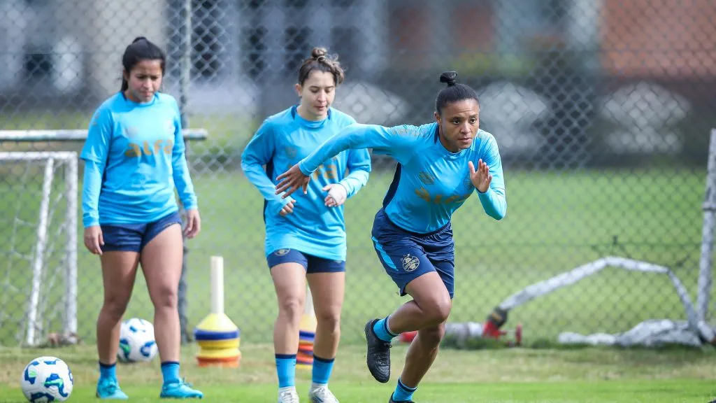 Jogadoras do time feminino do Grêmio