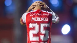 Roger Machado define zaga com volta de Gabriel Mercado ao time do Inter. Foto: Jhony Pinho/AGIF
