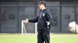 Lucas Piccinato comandou semana de treinos do Corinthians - Foto: Rodrigo Gazzanel / Agência Corinthians