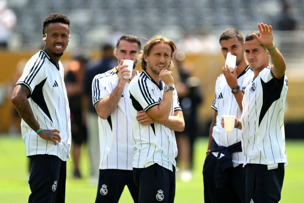 Players of Real Madrid C. F. acknowledge the fans prior to the FIFA Club World Cup 2025 – (Photo by David Ramos/Getty Images)