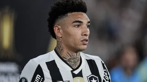 Igor Jesus celebrou negociação de saída do Botafogo para o Nottingham Forrest, da Inglaterra.