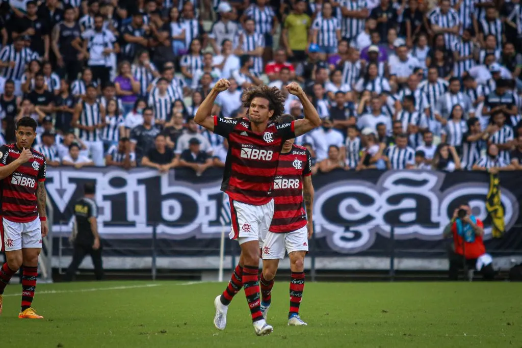 CE – Fortaleza – 14/05/2022 – BRASILEIRO A 2022, CEARA X FLAMENGO – William Arao jogador do Flamengo comemora seu gol durante partida contra o Ceara no estadio Arena Castelao pelo campeonato Brasileiro A 2022. Foto: Lucas Emanuel/AGIF