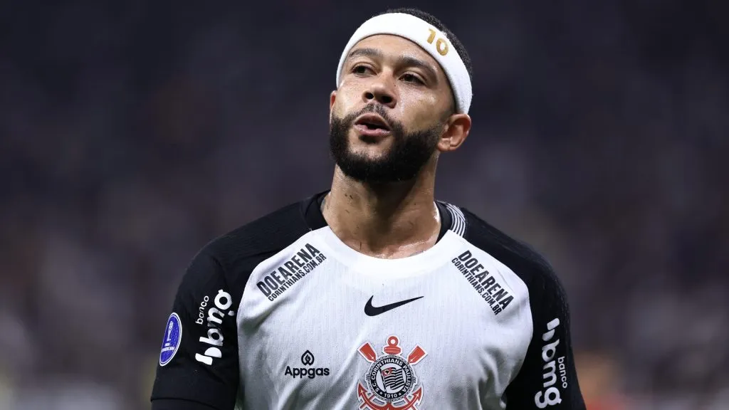 Memphis Depay recebe o maior salário do Brasil - Foto: Marcello Zambrana/AGIF.