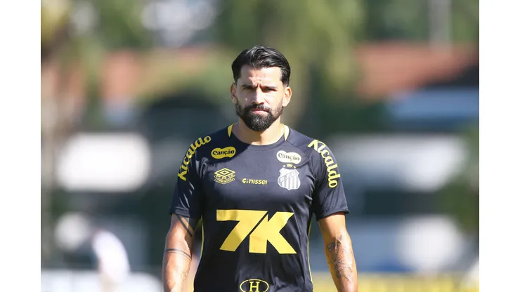 Tomás Rincón diz não à MLS e planeja aposentadoria no Santos. Foto: Mauricio De Souza/AGIF