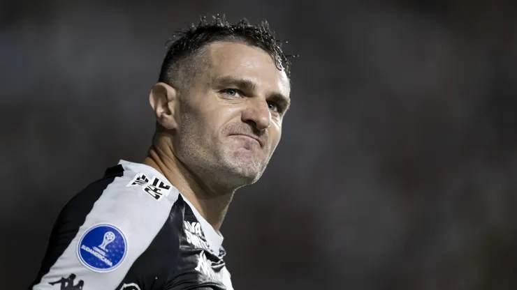 Vegetti, jogador do Vasco, comemora seu gol durante partida contra o Melgar-PER, pela Copa Sul-Americana. Foto: Jorge Rodrigues/AGIF.