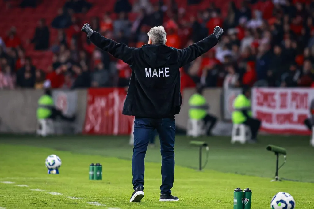 RS – PORTO ALEGRE – 01/06/2025 – BRASILEIRO A 2025, INTERNACIONAL X FLUMINENSE – Renato Portaluppi tecnico do Fluminense comemora gol durante partida contra o Internacional no estadio Beira-Rio pelo campeonato Brasileiro A 2025. Foto: Maxi Franzoi/AGIF